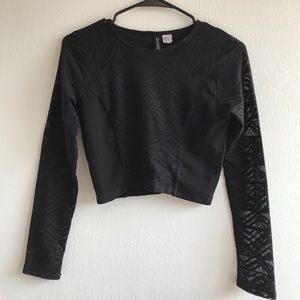 Divided H&M Black Long Sleeve Crop Top